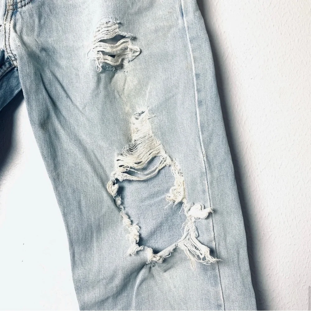 True Vintage well worn very grungy distressed light washed regular fit 34x32 90s - Picture 5 of 8